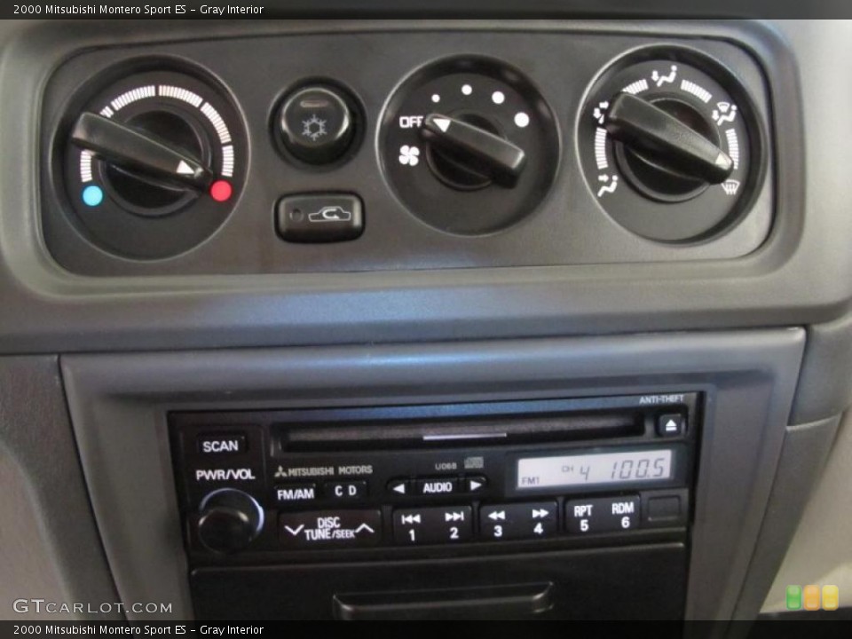 Gray Interior Controls for the 2000 Mitsubishi Montero Sport ES #40833661