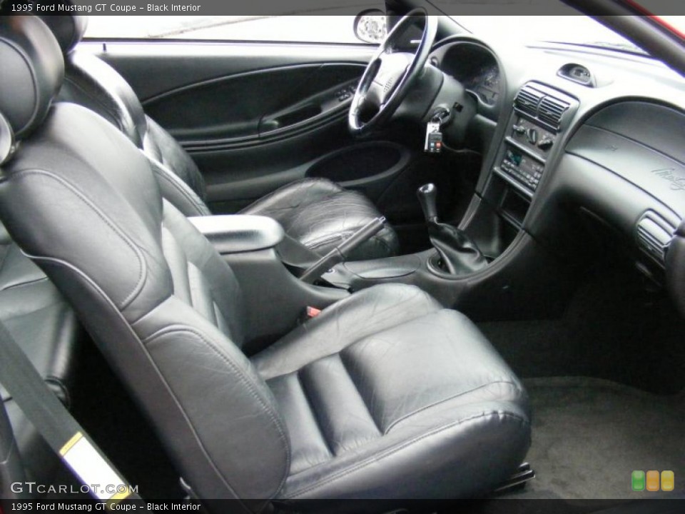 Black Interior Photo for the 1995 Ford Mustang GT Coupe #40837313