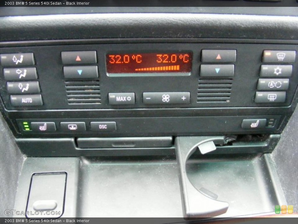Black Interior Controls for the 2003 BMW 5 Series 540i Sedan #40840605