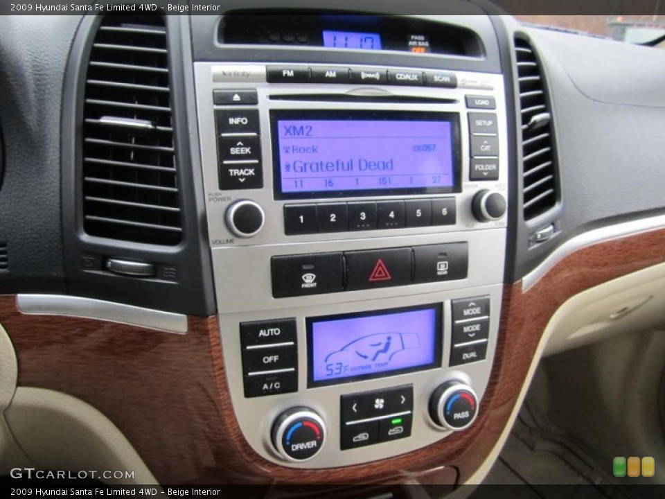Beige Interior Controls for the 2009 Hyundai Santa Fe Limited 4WD #40841692