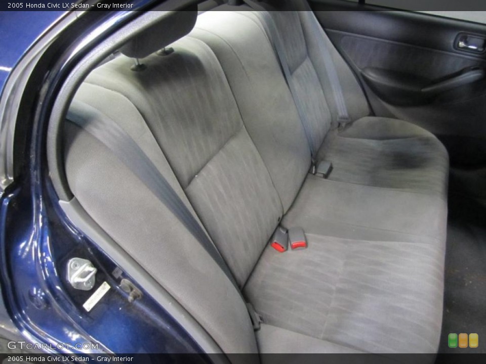 Gray Interior Photo for the 2005 Honda Civic LX Sedan #40842269