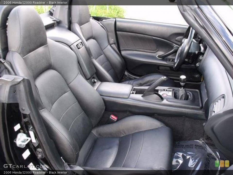 Black Interior Photo for the 2006 Honda S2000 Roadster #40843989