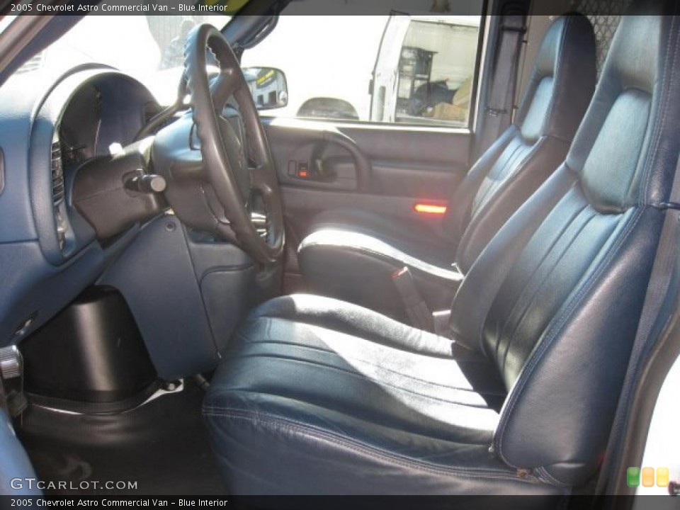 Blue Interior Photo for the 2005 Chevrolet Astro Commercial Van #40846716