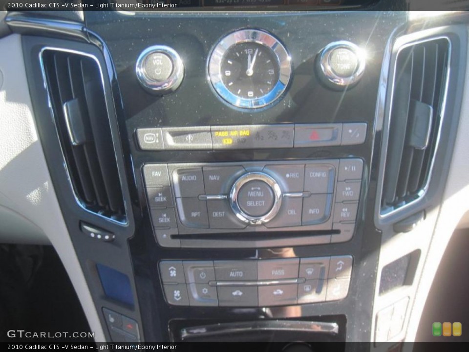 Light Titanium/Ebony Interior Controls for the 2010 Cadillac CTS -V Sedan #40847100