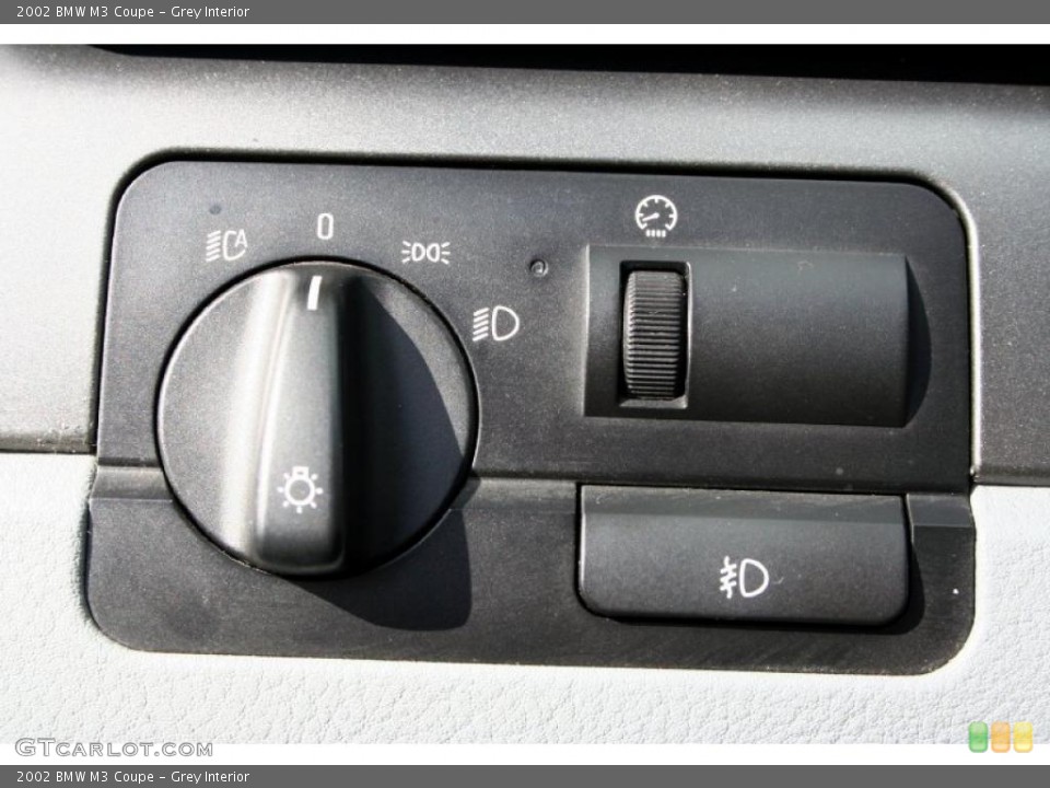 Grey Interior Controls for the 2002 BMW M3 Coupe #40849217