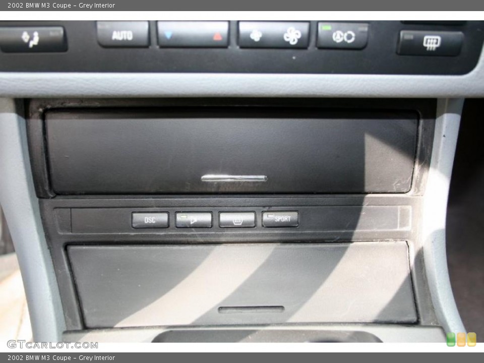 Grey Interior Controls for the 2002 BMW M3 Coupe #40849309