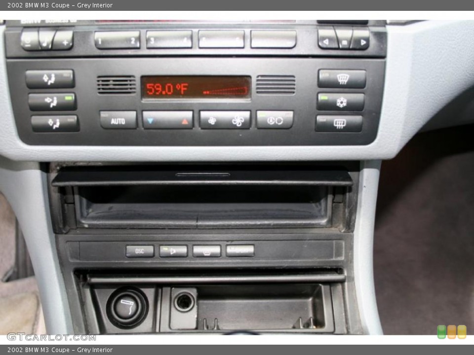 Grey Interior Controls for the 2002 BMW M3 Coupe #40849333