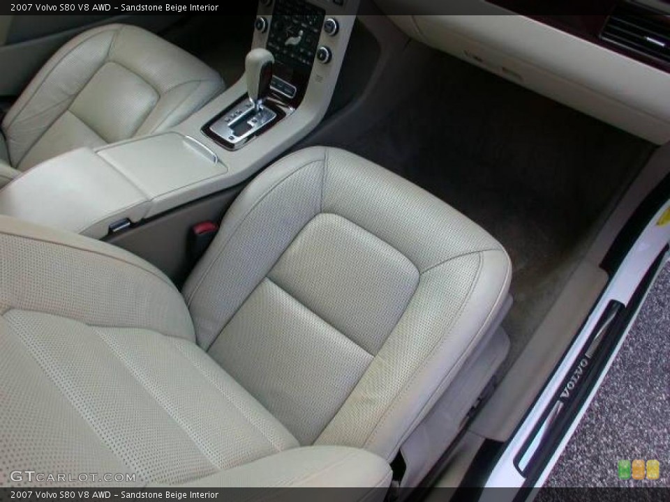 Sandstone Beige Interior Photo for the 2007 Volvo S80 V8 AWD #40854045