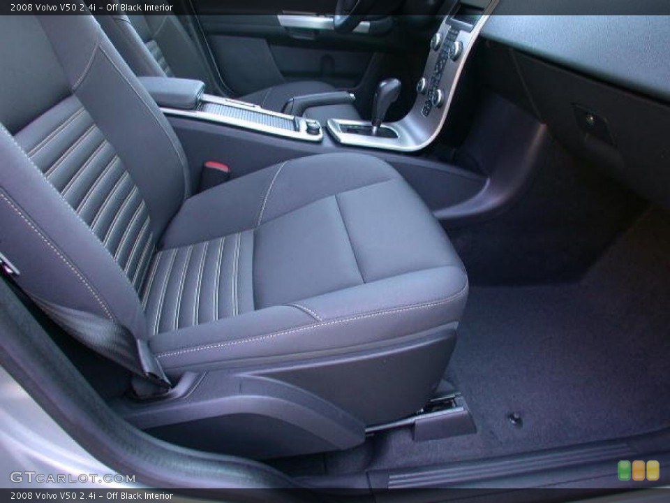 Off Black Interior Photo for the 2008 Volvo V50 2.4i #40854953