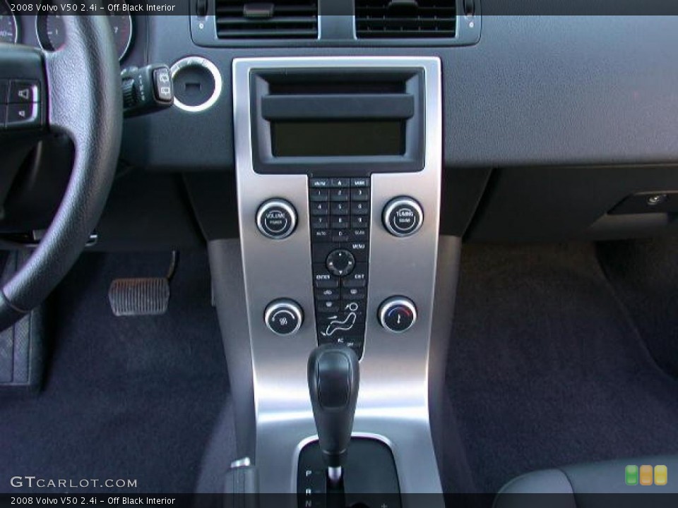 Off Black Interior Controls for the 2008 Volvo V50 2.4i #40854957
