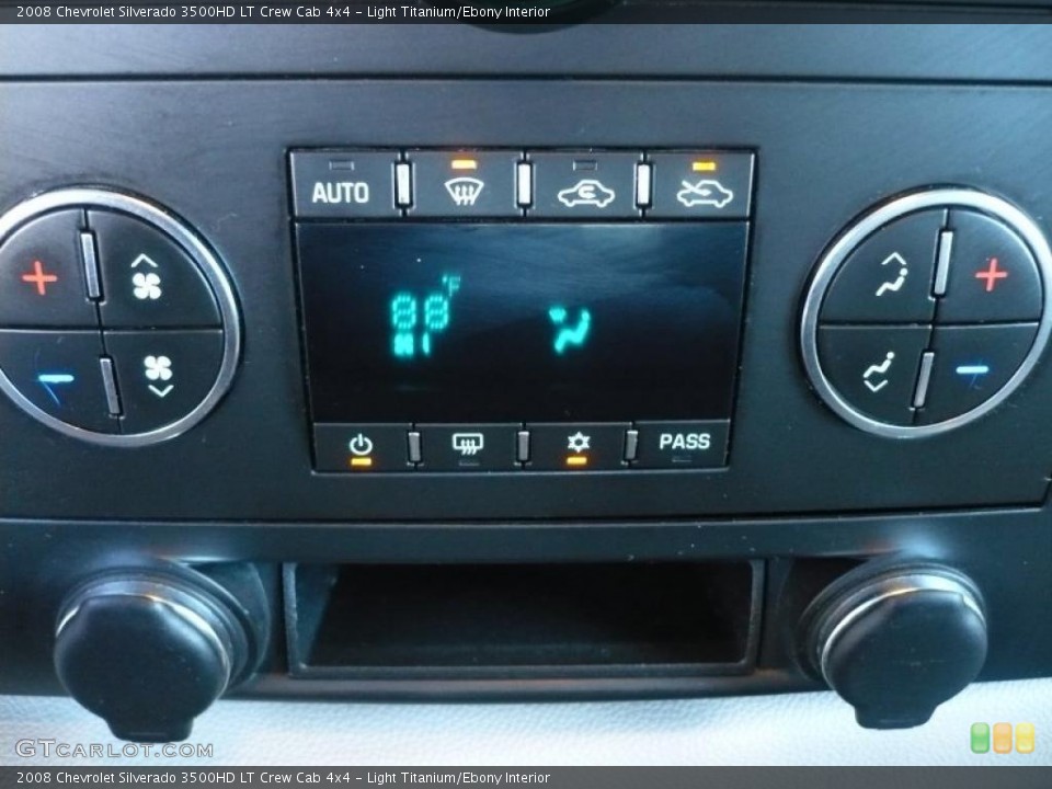 Light Titanium/Ebony Interior Controls for the 2008 Chevrolet Silverado 3500HD LT Crew Cab 4x4 #40858701