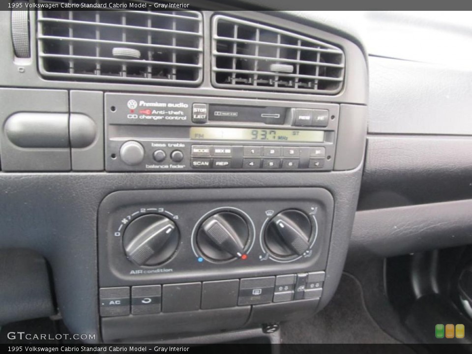 Gray Interior Controls for the 1995 Volkswagen Cabrio  #40862385