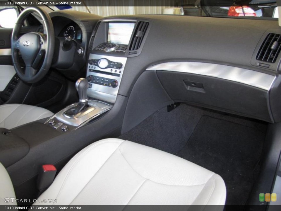 Stone Interior Dashboard for the 2010 Infiniti G 37 Convertible #40866353