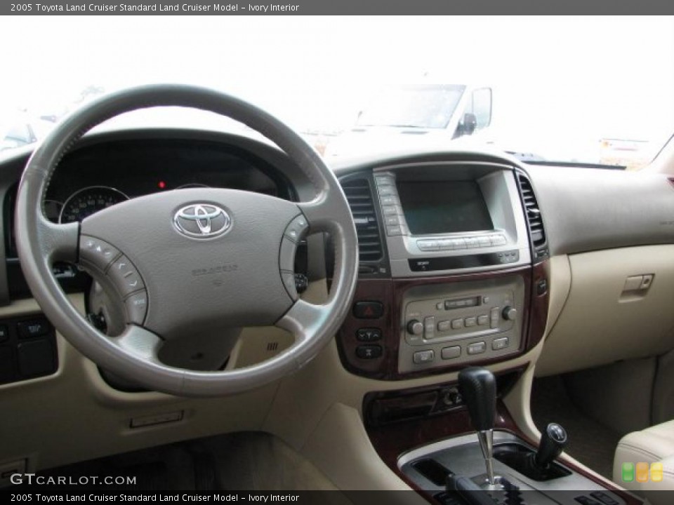 Ivory Interior Photo for the 2005 Toyota Land Cruiser  #40868916