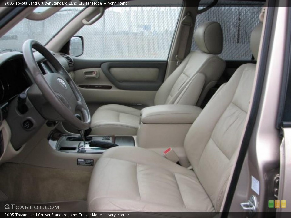 Ivory Interior Photo for the 2005 Toyota Land Cruiser  #40868928