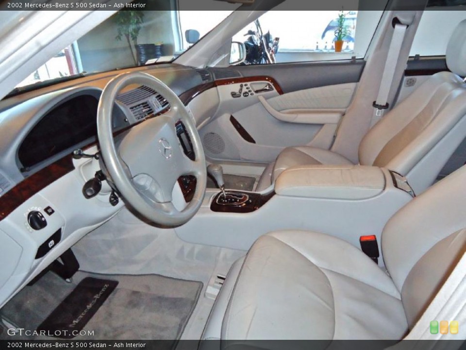 Ash Interior Photo for the 2002 Mercedes-Benz S 500 Sedan #40870674