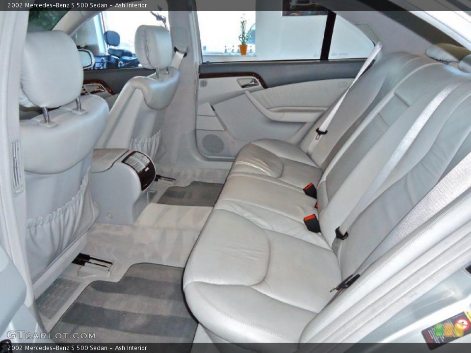 Ash Interior Photo for the 2002 Mercedes-Benz S 500 Sedan #40870826