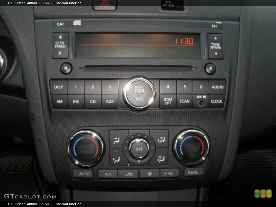 Charcoal Interior Controls for the 2010 Nissan Altima 3.5 SR #40874302