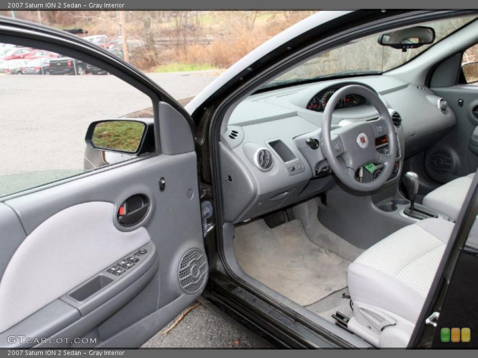 Gray Interior Photo for the 2007 Saturn ION 2 Sedan #40889337
