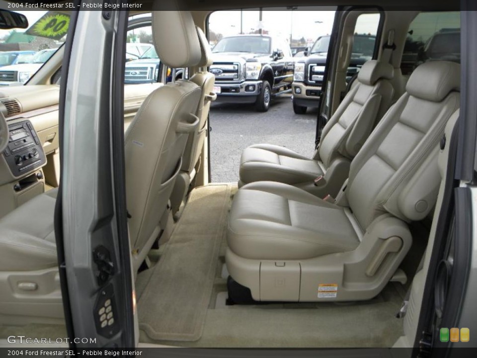 Pebble Beige Interior Photo for the 2004 Ford Freestar SEL #40892101