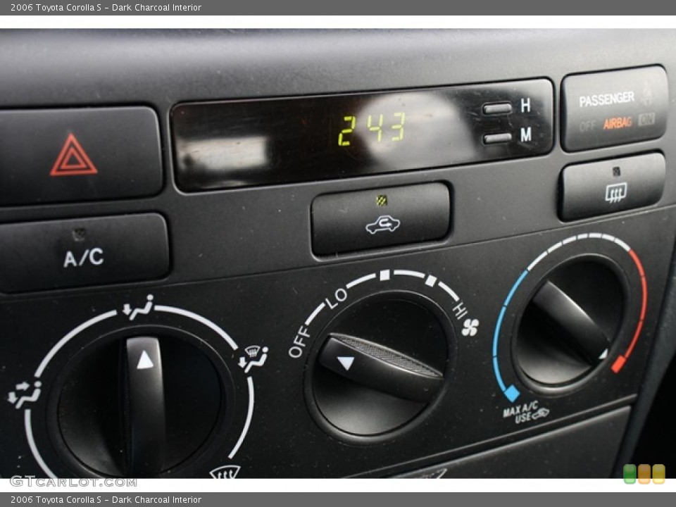 Dark Charcoal Interior Controls for the 2006 Toyota Corolla S #40894181