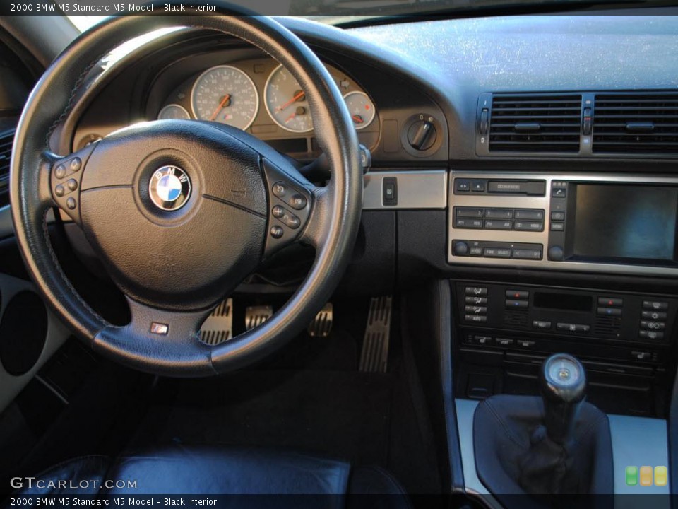 Black Interior Dashboard for the 2000 BMW M5  #40897285
