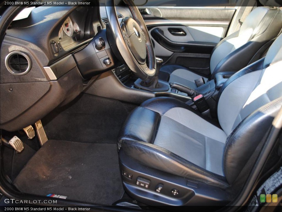 Black Interior Photo for the 2000 BMW M5  #40897317