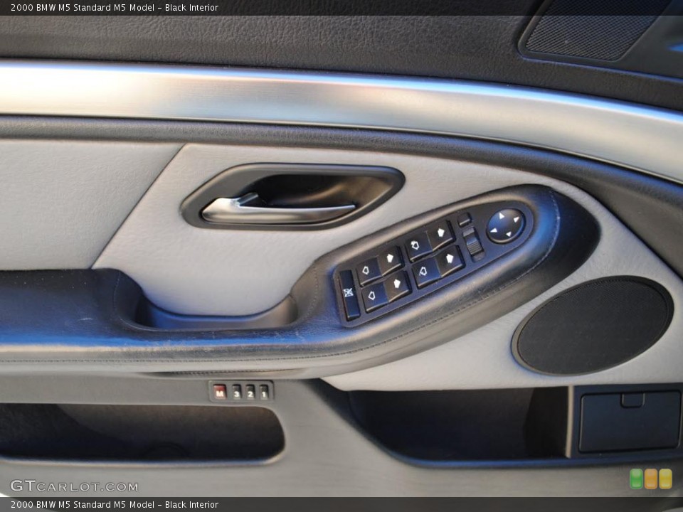 Black Interior Controls for the 2000 BMW M5  #40897397