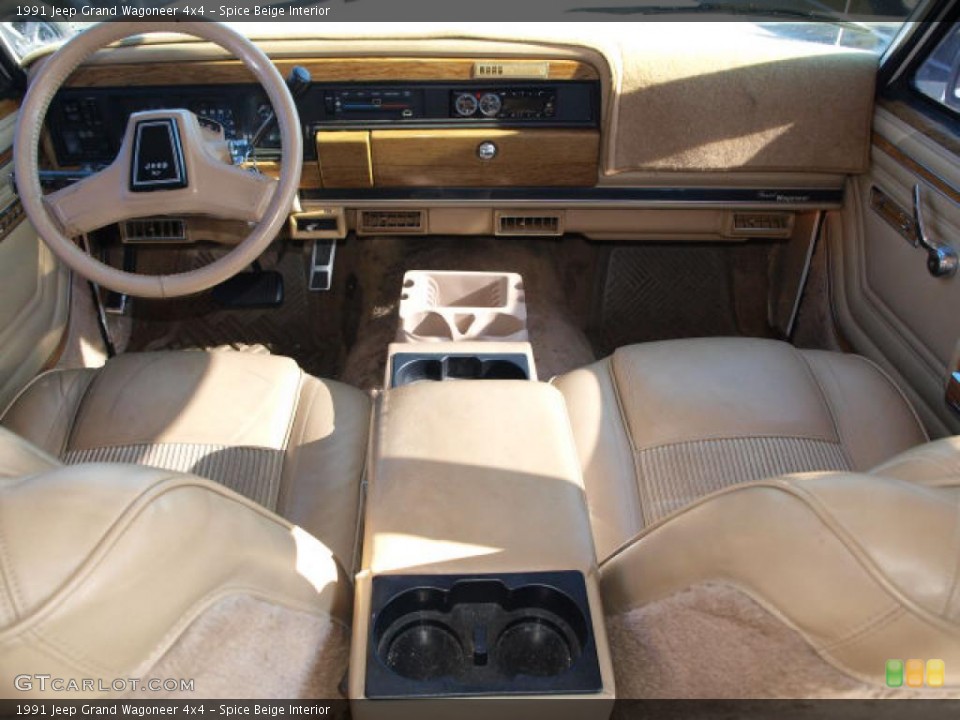 Spice Beige Interior Photo for the 1991 Jeep Grand Wagoneer 4x4 #40916973