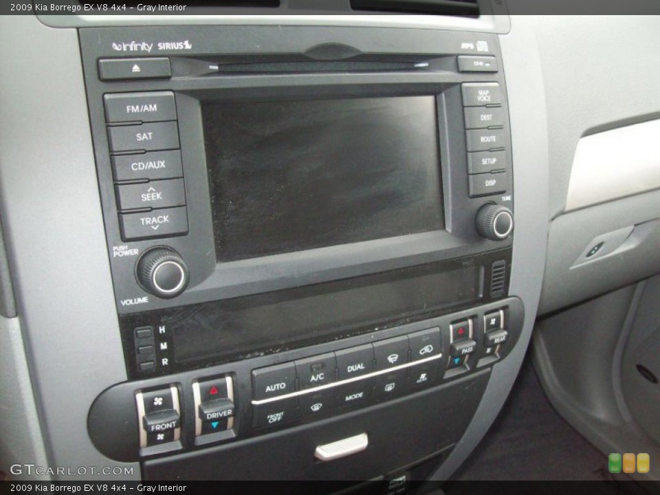Gray Interior Navigation for the 2009 Kia Borrego EX V8 4x4 #40917673
