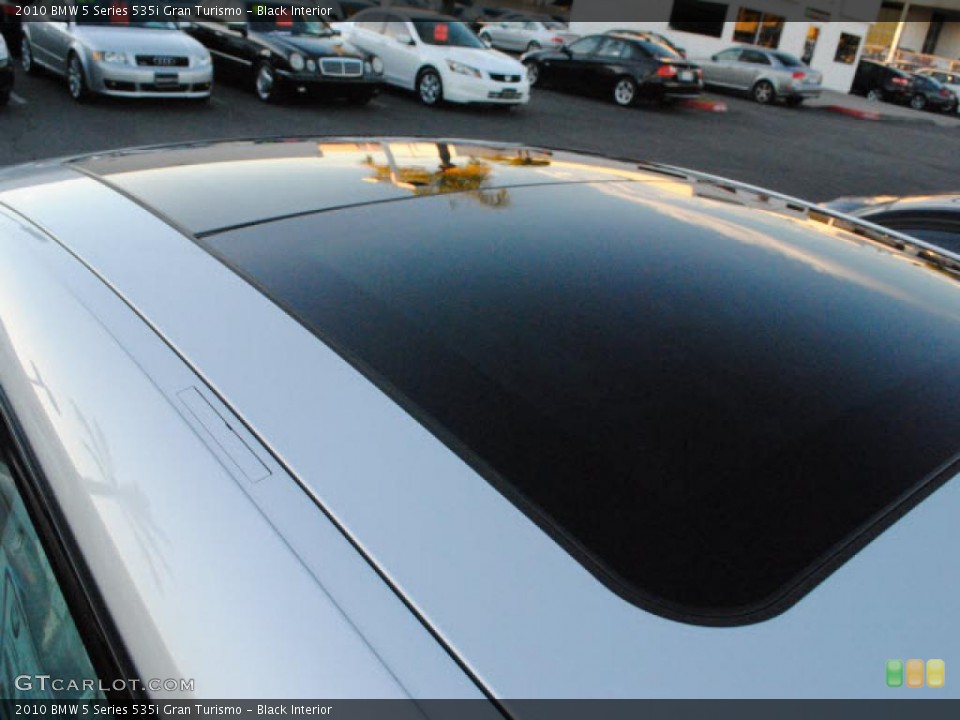 Black Interior Sunroof for the 2010 BMW 5 Series 535i Gran Turismo #40932366