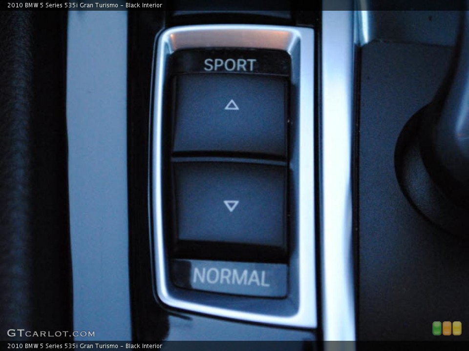 Black Interior Controls for the 2010 BMW 5 Series 535i Gran Turismo #40932974