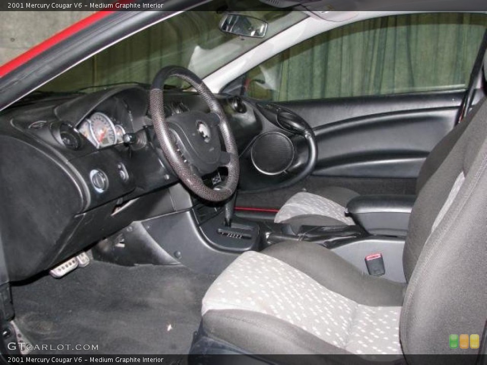 Medium Graphite Interior Photo for the 2001 Mercury Cougar V6 #40938174