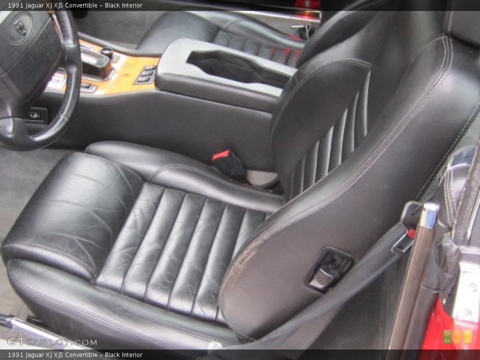 Black Interior Photo for the 1991 Jaguar XJ XJS Convertible #40944694