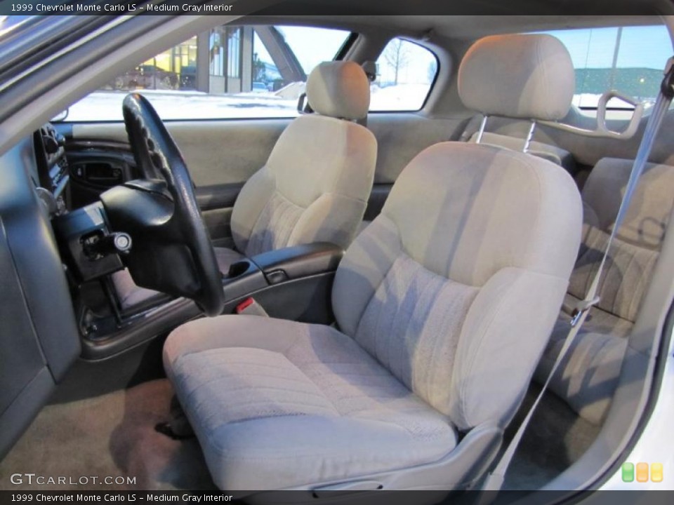 Medium Gray Interior Photo for the 1999 Chevrolet Monte Carlo LS #40947362