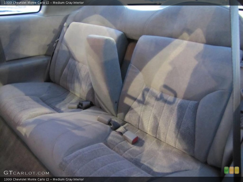 Medium Gray Interior Photo for the 1999 Chevrolet Monte Carlo LS #40947378