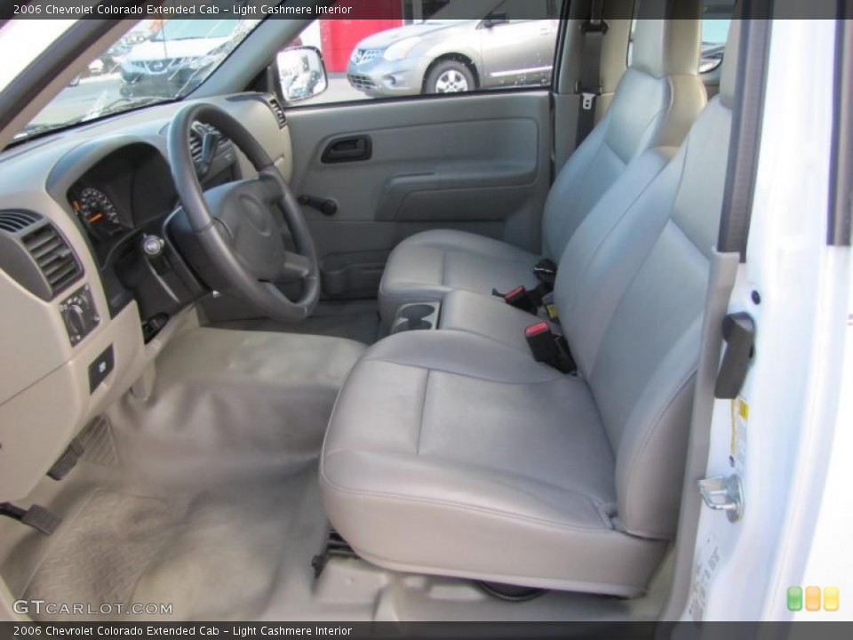 Light Cashmere Interior Photo for the 2006 Chevrolet Colorado Extended Cab #40952234