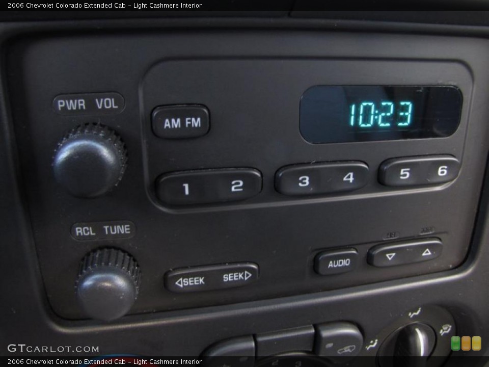 Light Cashmere Interior Controls for the 2006 Chevrolet Colorado Extended Cab #40952314