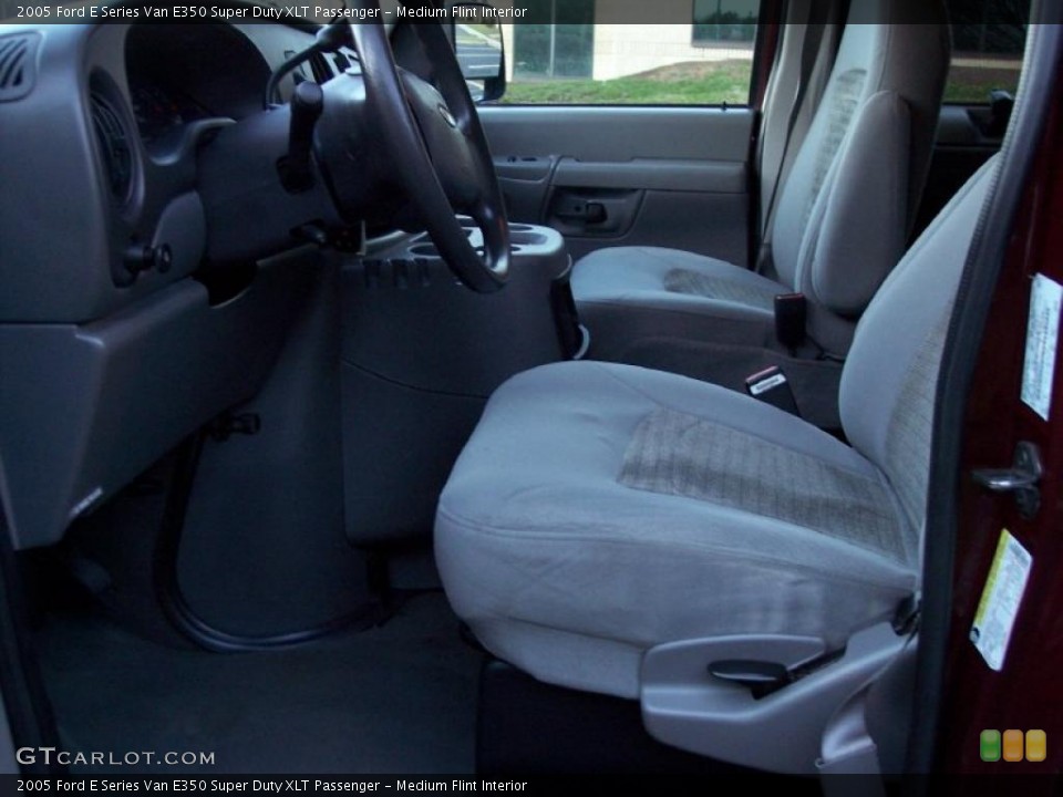 Medium Flint Interior Photo for the 2005 Ford E Series Van E350 Super Duty XLT Passenger #40952954