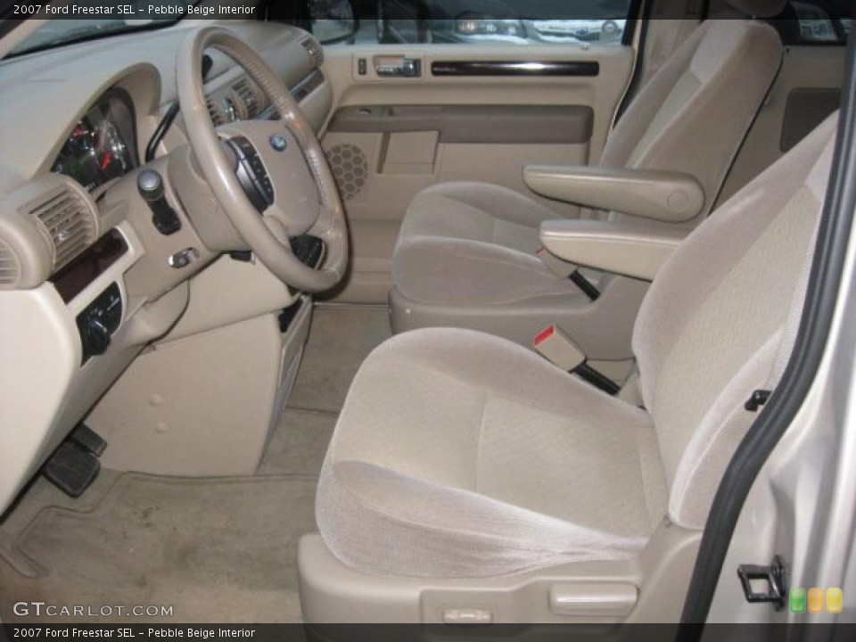 Pebble Beige Interior Photo for the 2007 Ford Freestar SEL #40961001