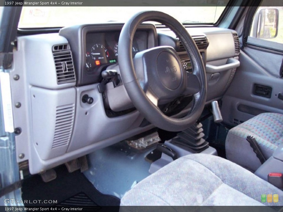 Gray Interior Photo for the 1997 Jeep Wrangler Sport 4x4 #40966896