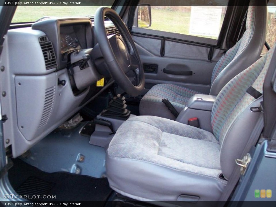 Gray Interior Photo for the 1997 Jeep Wrangler Sport 4x4 #40966912