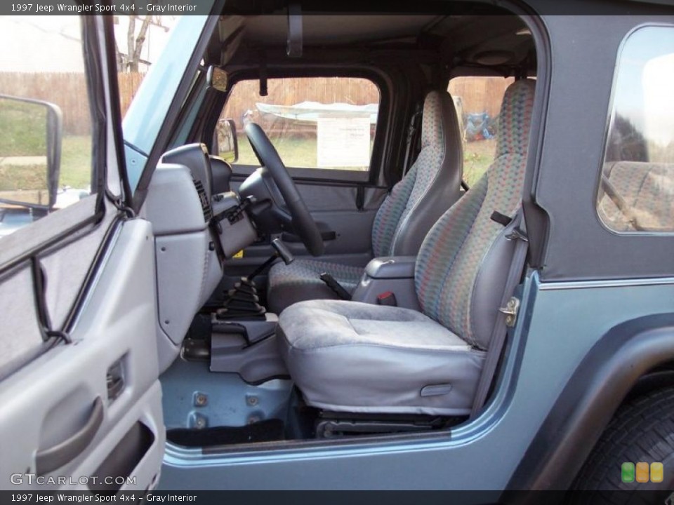 Gray Interior Photo for the 1997 Jeep Wrangler Sport 4x4 #40967000