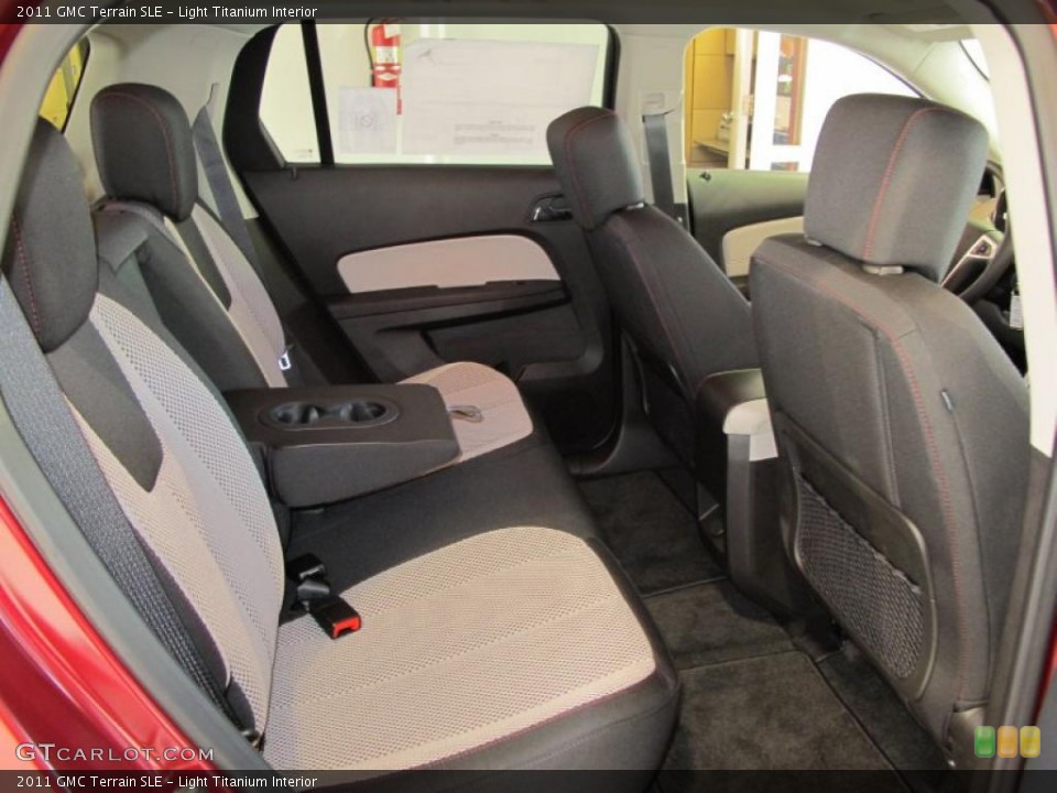 Light Titanium Interior Photo for the 2011 GMC Terrain SLE #40970476