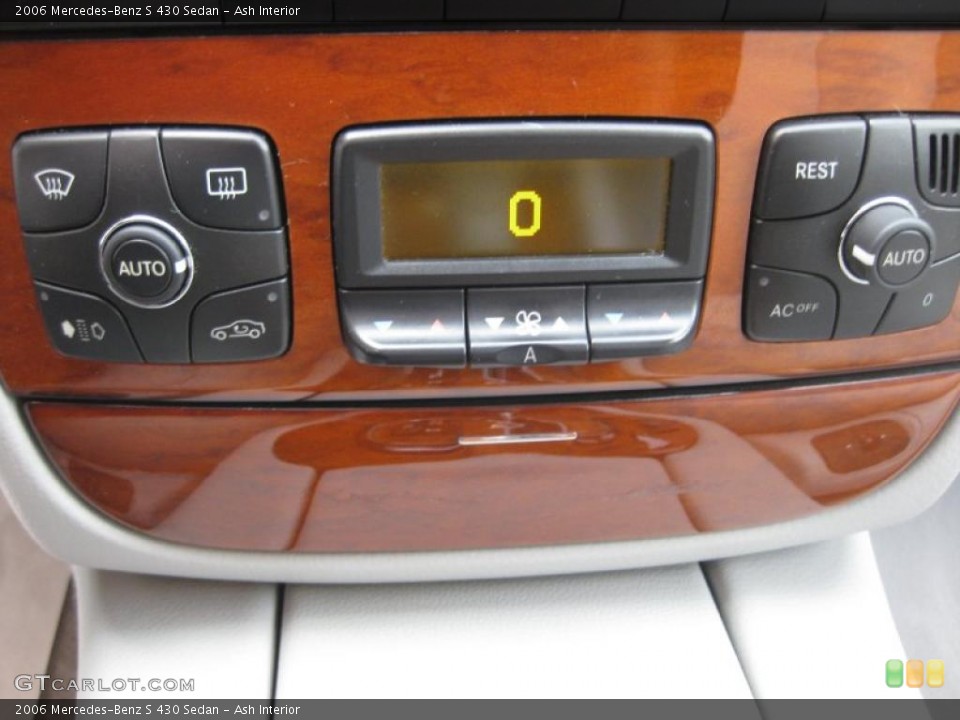 Ash Interior Controls for the 2006 Mercedes-Benz S 430 Sedan #40974305