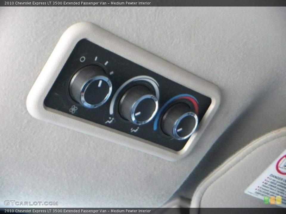 Medium Pewter Interior Controls for the 2010 Chevrolet Express LT 3500 Extended Passenger Van #40979268