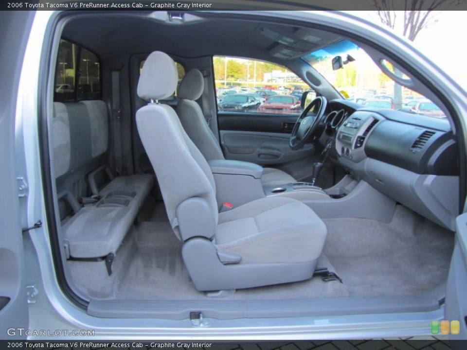 Graphite Gray Interior Photo for the 2006 Toyota Tacoma V6 PreRunner Access Cab #40984149