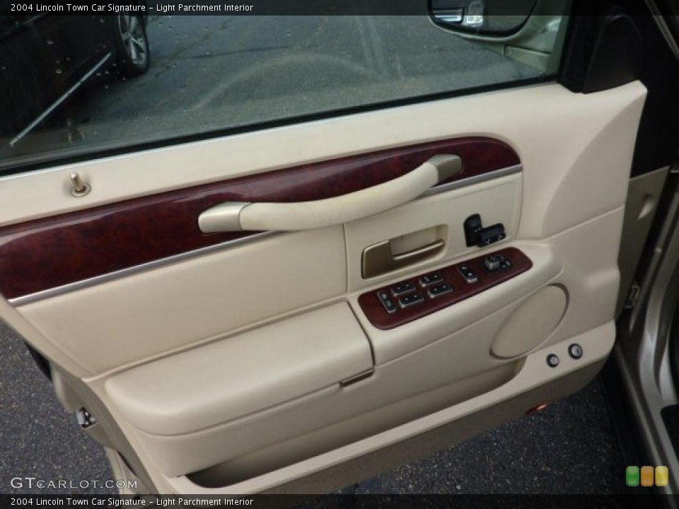 Light Parchment Interior Door Panel for the 2004 Lincoln Town Car Signature #40985341
