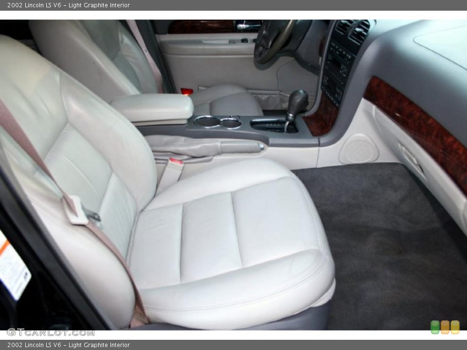 Light Graphite Interior Photo for the 2002 Lincoln LS V6 #41001178