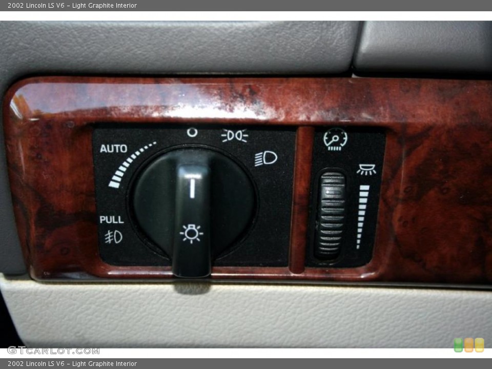 Light Graphite Interior Controls for the 2002 Lincoln LS V6 #41001634
